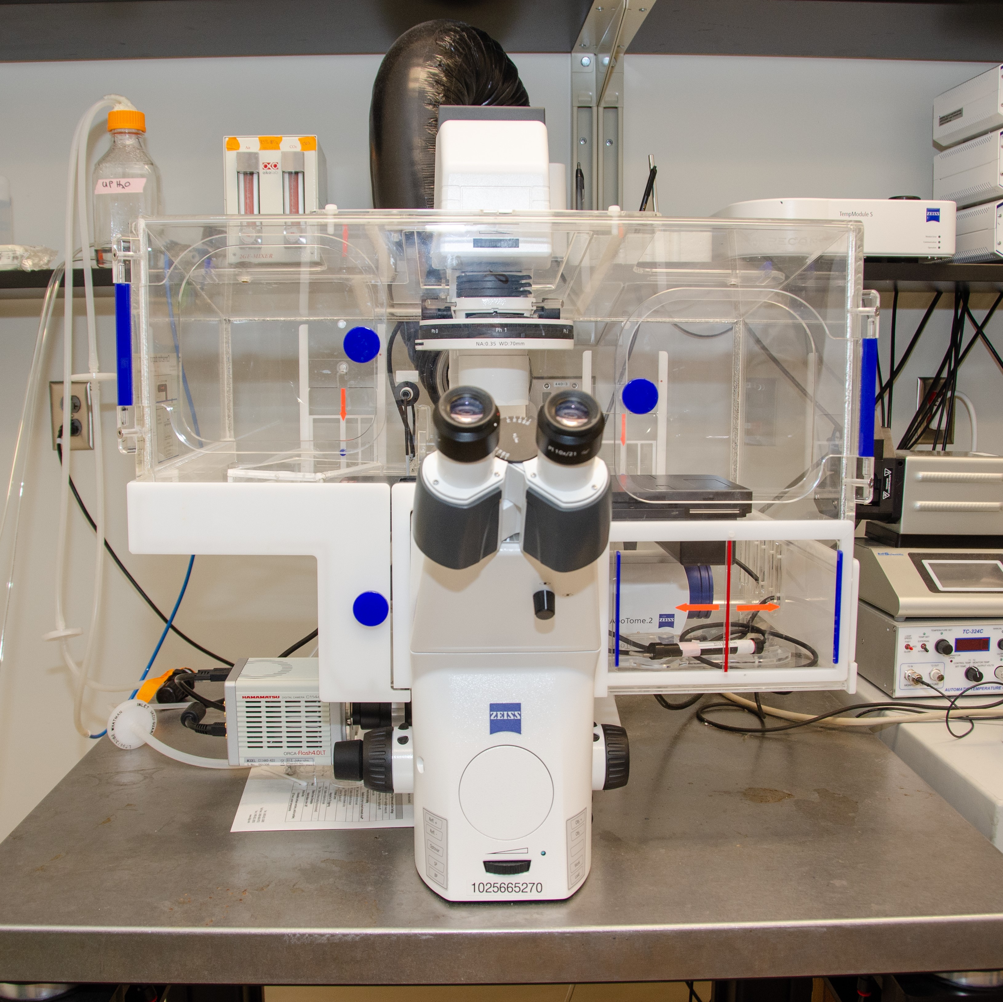 Equipment in Robert Steward's lab